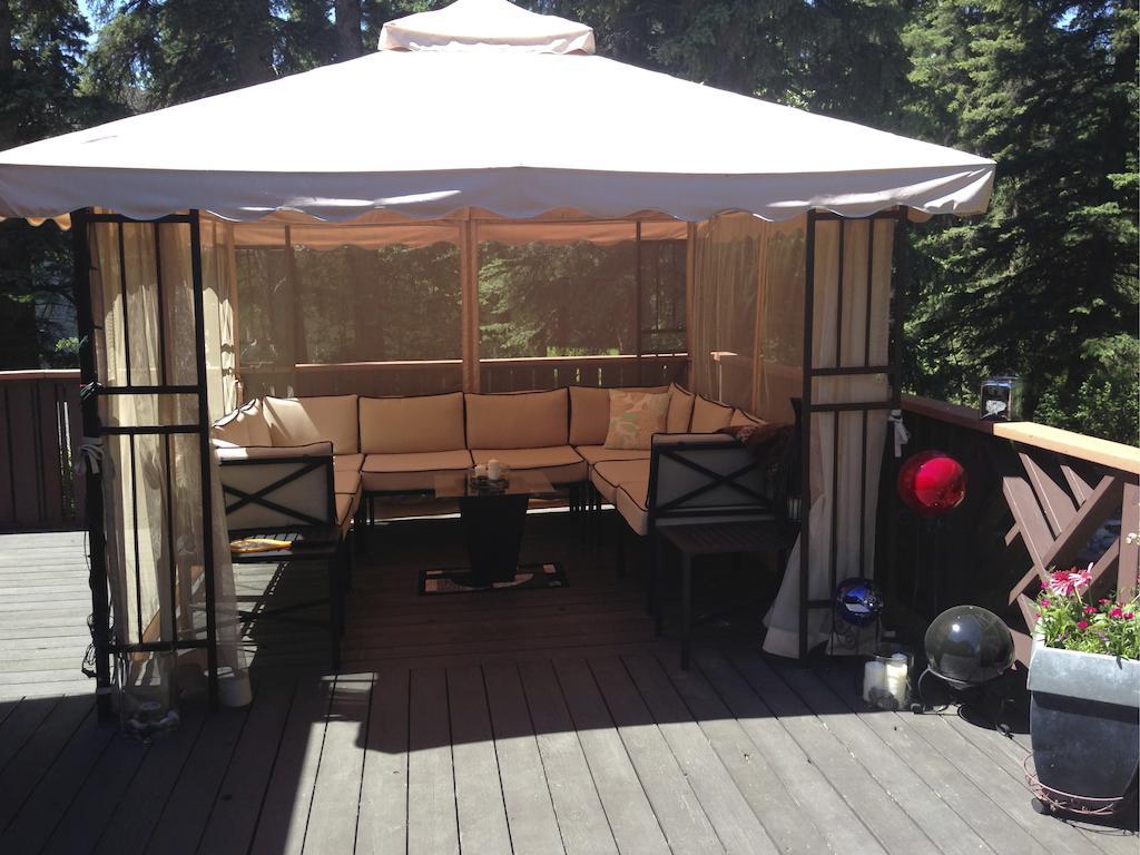 Redwood Meadows Bed And Breakfast Bragg Creek Extérieur photo